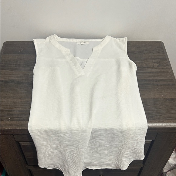 Maurices Tops - Maurices White V-Neck Sleeveless Blouse